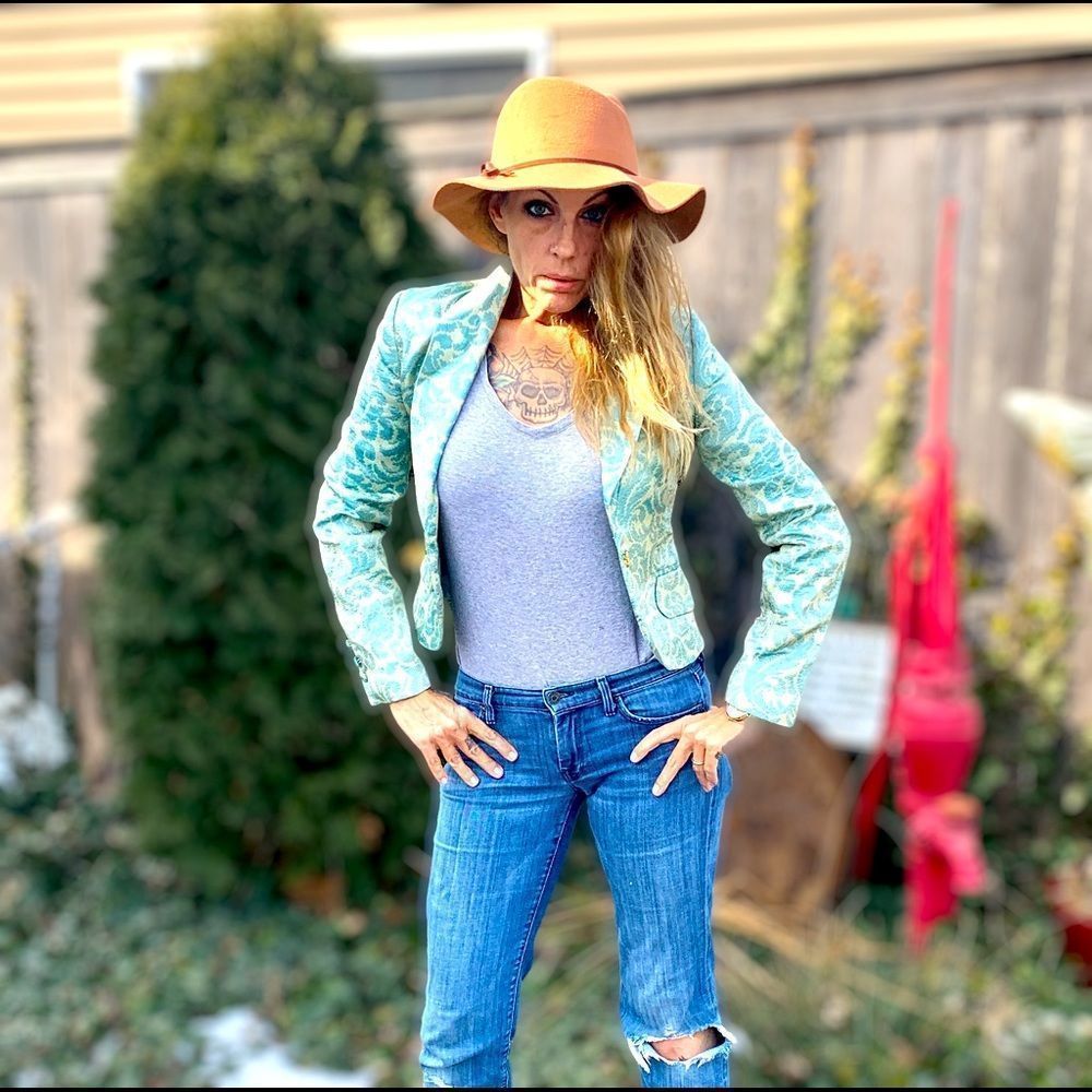 Marciano green brocade cropped fitted blazer gold metal clasp boho tapestry